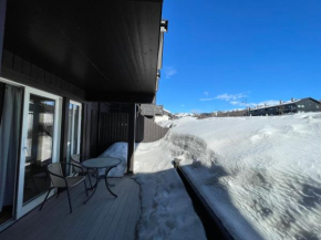 Cozy 2-Bedroom Retreat in the Heart of Nature Beitostølen